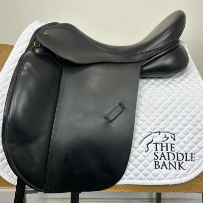 Image of 18 inch Ideal Suzannah Dressage Black Medium Wide
