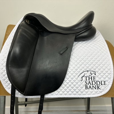 Image of 17.5 inch Ideal Suzannah Dressage Black Medium Wide