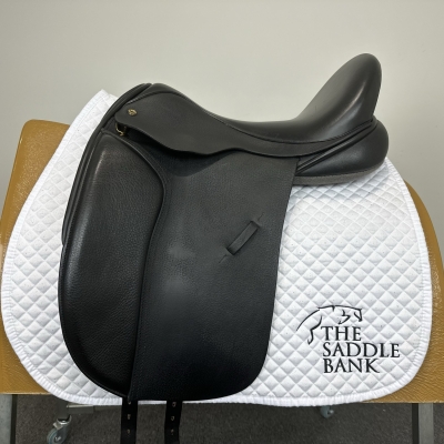 Image of 17.5 inch Black Country Eloquence Black Medium Wide