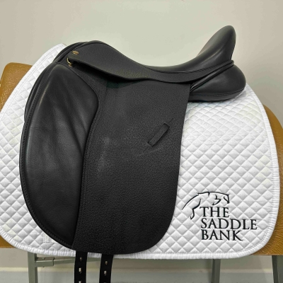 Image of 17.5 inch Black Country Eloquence (Classic Dressage Tree) Black Medium Wide