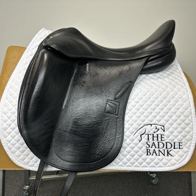 Image of 18 inch Childeric DAC Dressage Black Medium Wide