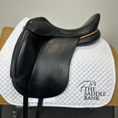 Image of 17 inch Childeric DSP Dressage Black Medium Wide