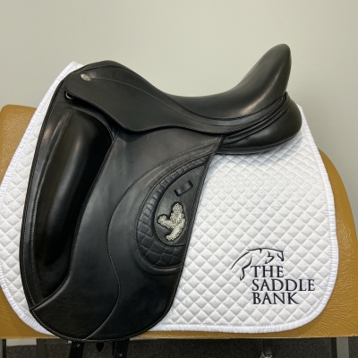 Image of 17.5 inch Fairfax World Class SD Black Adjustable