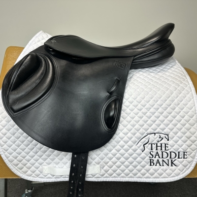 Image of 17.5 inch Albion K3 Sport Jump Black Extra Wide