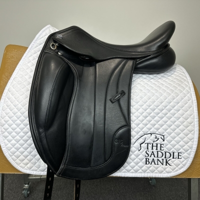 Image of 17.5 inch GFS Premier Dressage S752 Black Adjustable
