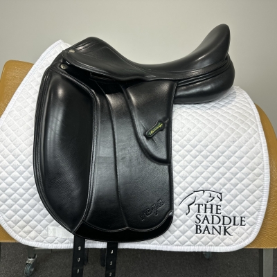 Image of 17 inch Amerigo Vega Dressage Black Medium
