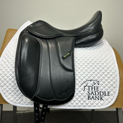 Image of 18 inch Amerigo Vega Dressage Black