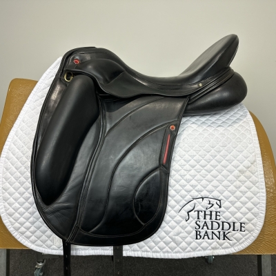 Image of 17 inch Albion Revelation Red Label Dressage Black Medium Wide