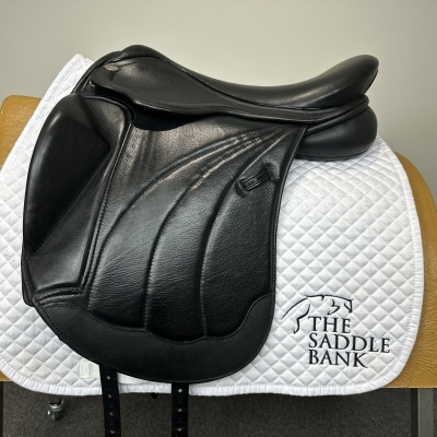 Image of 18 inch Winners Circle Monoflap Dressage Black Wide