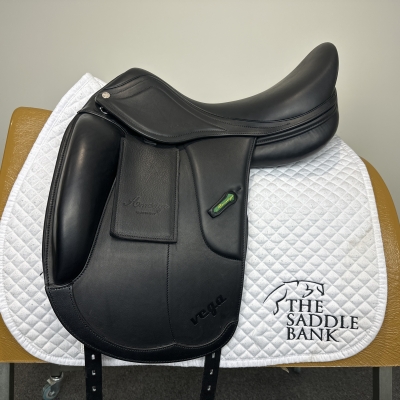 Image of 17 inch Amerigo Vega Dressage Siena Black Medium