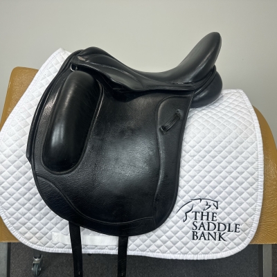 Image of 16 inch Winners Circle Monoflap Dressage Black Wide