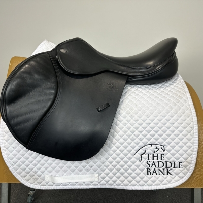 Image of 17.5 inch Fairfax Classic Cupped Flap Jump MJC Black Adjustable