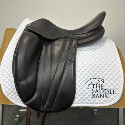 Image of 17.5 inch Butet Dressage D Brown Medium Wide