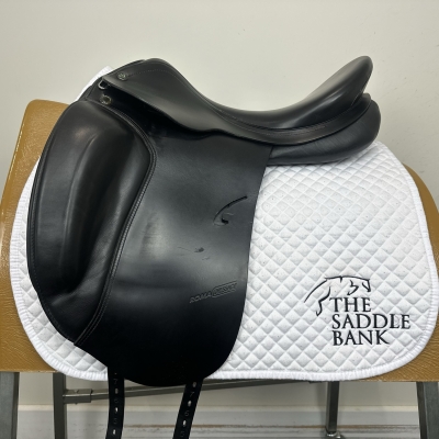 Image of 17 inch Prestige Roma Dressage Black Medium Wide