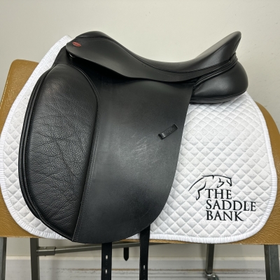 Image of 17.5 inch Kent and Masters Original High Wither Dressage HDR Black Adjustable