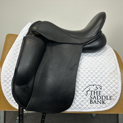 Image of 17 inch Ideal Suzannah Monoflap Dressage Black Medium Wide