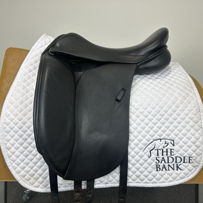 Image of 16.5 inch Andrea Hicks (AH) Heathland Dresage Black Medium Wide