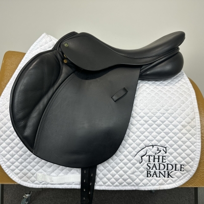 Image of 17 inch Ideal Impala 1450 Black Medium Wide