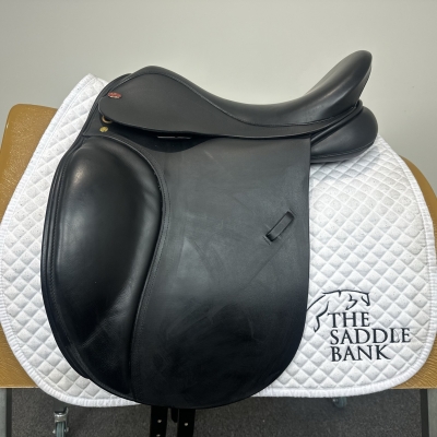 Image of 17.5 inch Jeffries XP Dressage Black Medium Wide