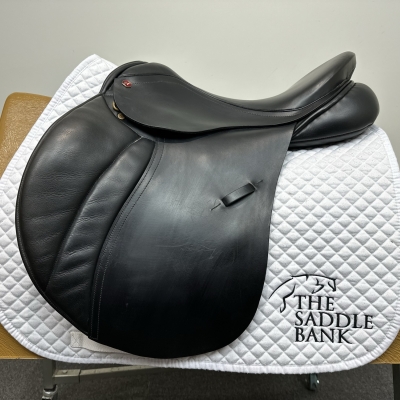 Image of 17.5 inch Albion Tzar GP Black Medium Wide