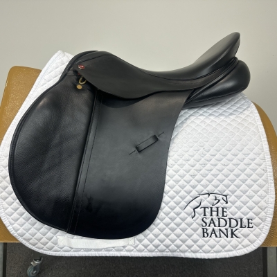 Image of 17.5 inch Albion K2 GP Black Medium Wide