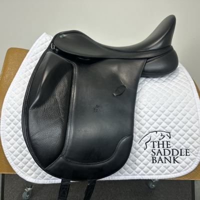 Image of 17 inch Arena Monoflap Dressage Black Adjustable