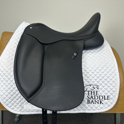 Image of 17 inch Wintec 500 Dressage Black Adjustable