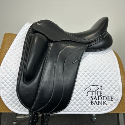 Image of 17.5 inch Fairfax Stella Monoflap Dressage Black Adjustable