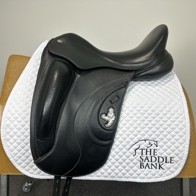 Image of 17.5 inch Fairfax World Class SD Black Adjustable