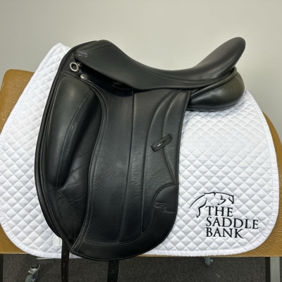 Image of 17.5 inch GFS Premier Dressage S752 Black Adjustable