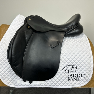 Image of 17 inch Ideal Classic GP Black Medium Wide