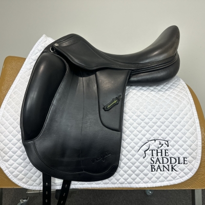 Image of 17.5 inch Amerigo Vega Dressage Siena Monoflap Black