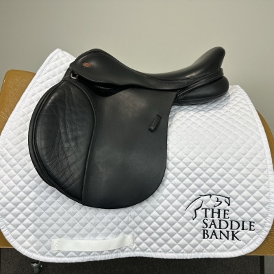 Image of 16 inch Kent and Masters Pony Club MPO Black Adjustable
