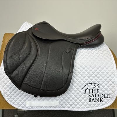 Image of 17.5 inch Kent and Masters Competition Series Dual Flap Jump Brown Adjustable