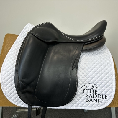 Image of 17.5 inch Childeric DSC Dressage Black Wide
