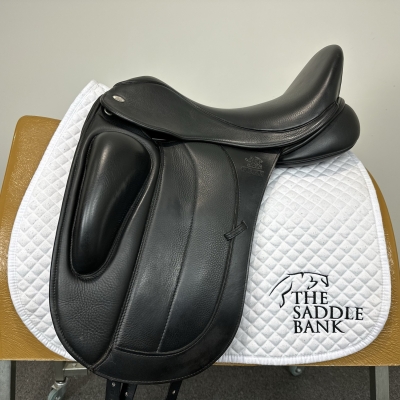 Image of 17.5 inch Fairfax Classic Deluxe Monoflap Dressage Black Adjustable