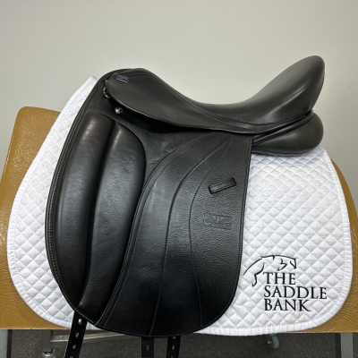Image of 17.5 inch GFS Monarch Dressage S614 Black Adjustable