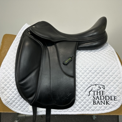 Image of 18 inch Amerigo Vega Dressage Siena Monoflap Black