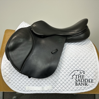 Image of 17 inch Fairfax Classic Cupped Flap Jump MJC Black Adjustable