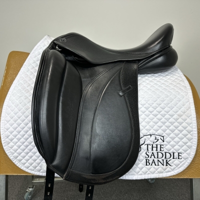 Image of 17.5 inch GFS Monarch Dressage Low Cantle S655 Black Adjustable