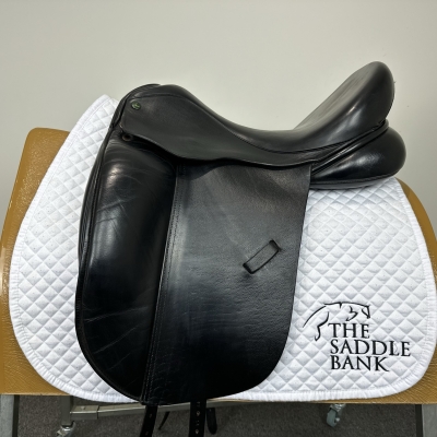 Image of 18 inch Ideal Suzannah Dressage Black Medium Wide