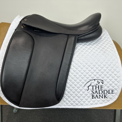 Image of 17 inch Black Country Classic Show Brown Medium Wide