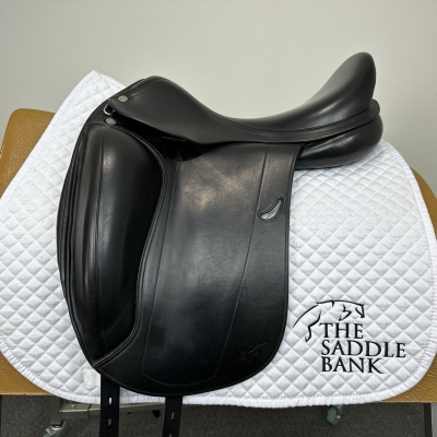 Image of 17 inch Equipe Emporio Monoflap Dressage Black Medium Wide