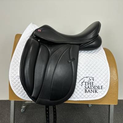 Image of 17.5 inch GFS Monarch Dressage Low Cantle S655 Black Adjustable