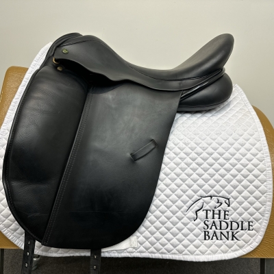 Image of 17 inch Ideal Roella Dressage Black Medium Wide