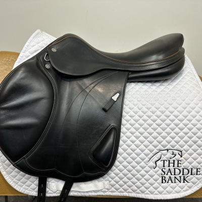 Image of 17 inch Equipe Expression Special Black Medium Wide