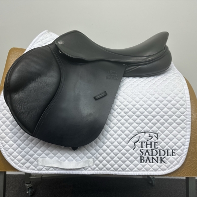 Image of 17 inch Fairfax Classic Cupped Flap Jump MJC Black Adjustable