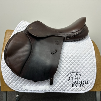 Image of 17.5 inch Fairfax Classic Cupped Flap Jump MJC Brown Adjustable