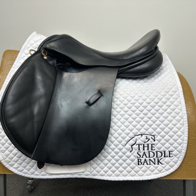 Image of 17 inch Ideal VSD Absolute Black Medium Wide