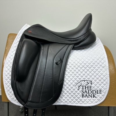 Image of 17 inch Kent and Masters Competition Series Monoflap Dressage Black Adjustable